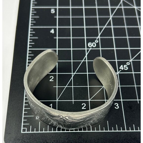 VTG Salisbury Pewter Cuff Bracelet Birth Flower May Lily of the Valley Engraving - Picture 5 of 11